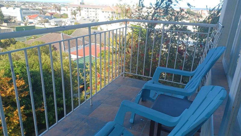 2 Bedroom Property for Sale in Muizenberg Western Cape